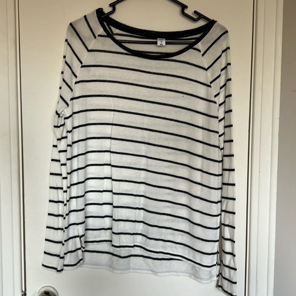 Striped long sleeve sweater top